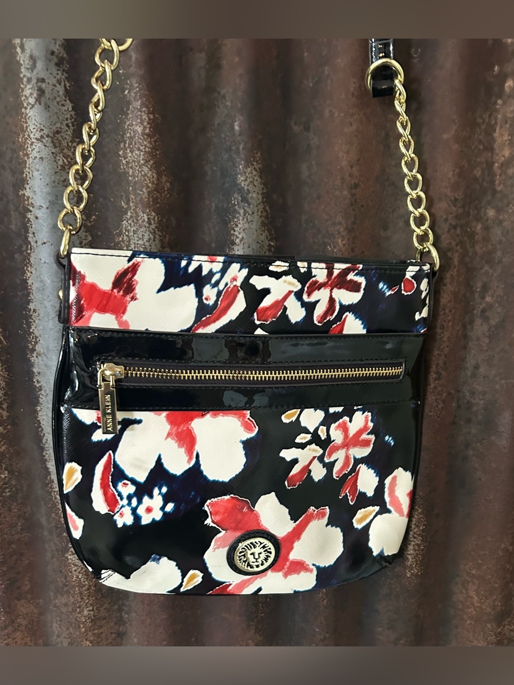NWOT-ANNE KLEIN Floral Crossbody Gold Chain